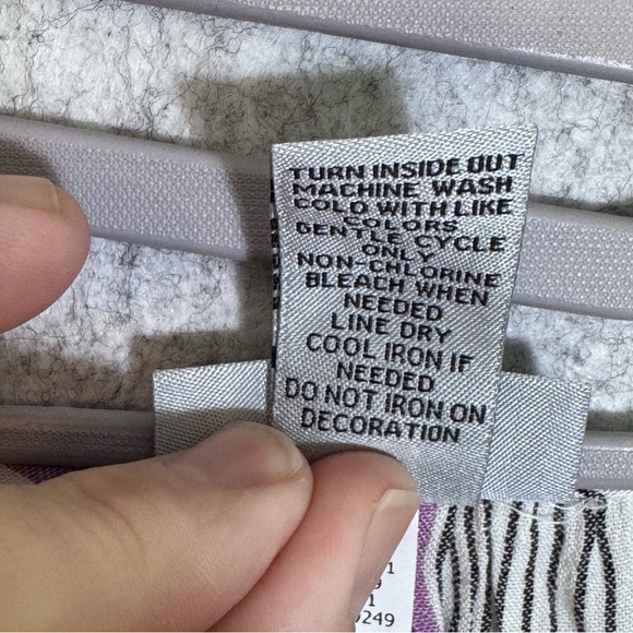 Catherine’s Women's Striped Purple and Black Top NWT - Picture 4 of 9